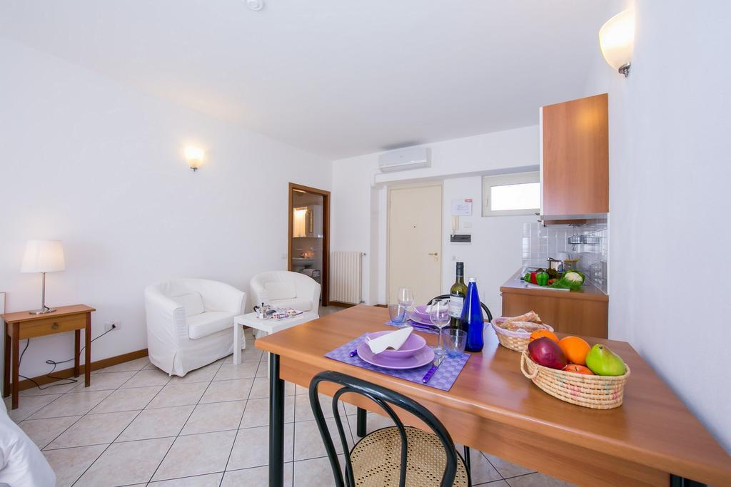 Residence Riva Del Lario Gravedona Kültér fotó