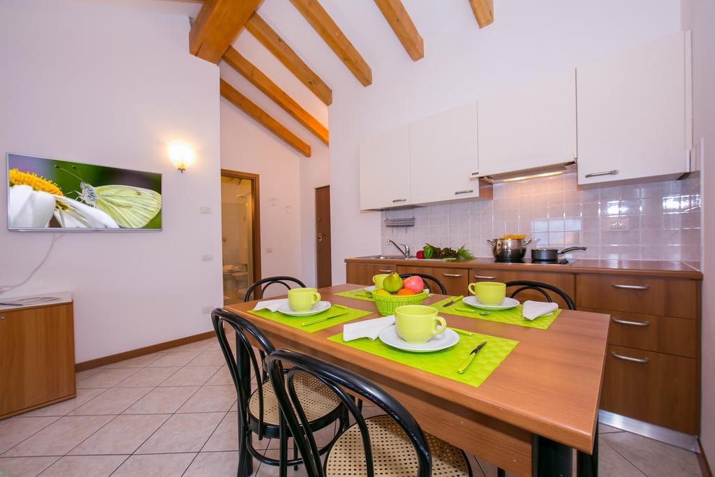 Residence Riva Del Lario Gravedona Kültér fotó