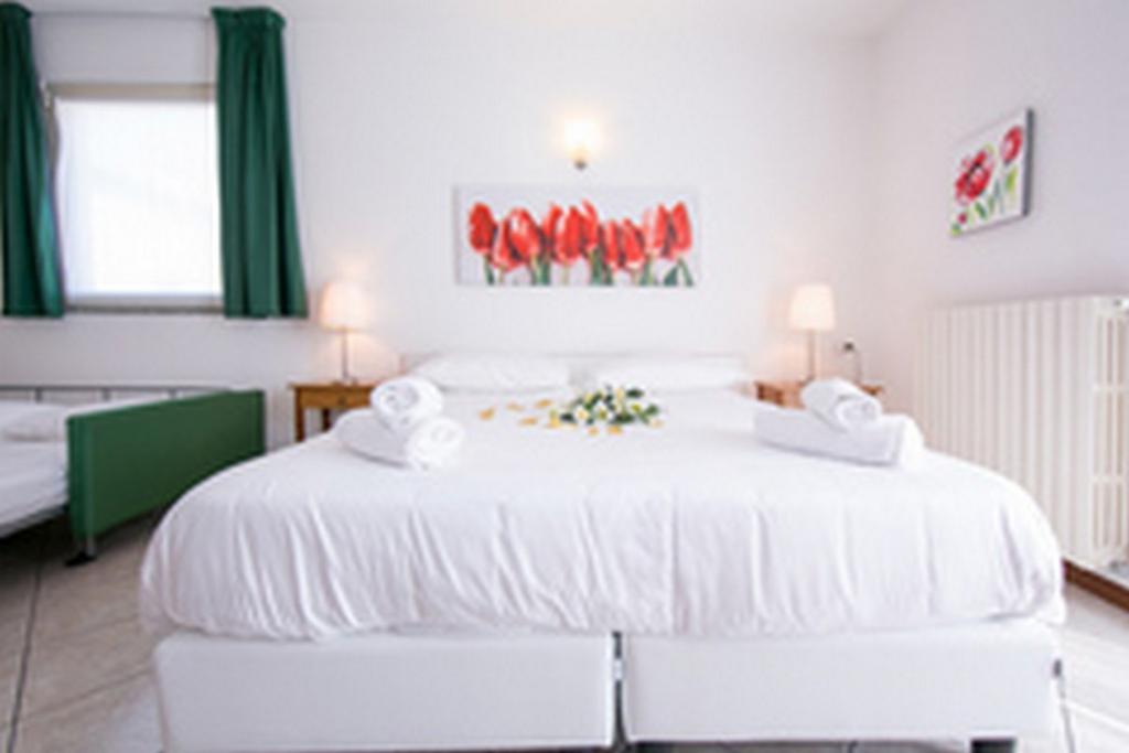 Residence Riva Del Lario Gravedona Kültér fotó