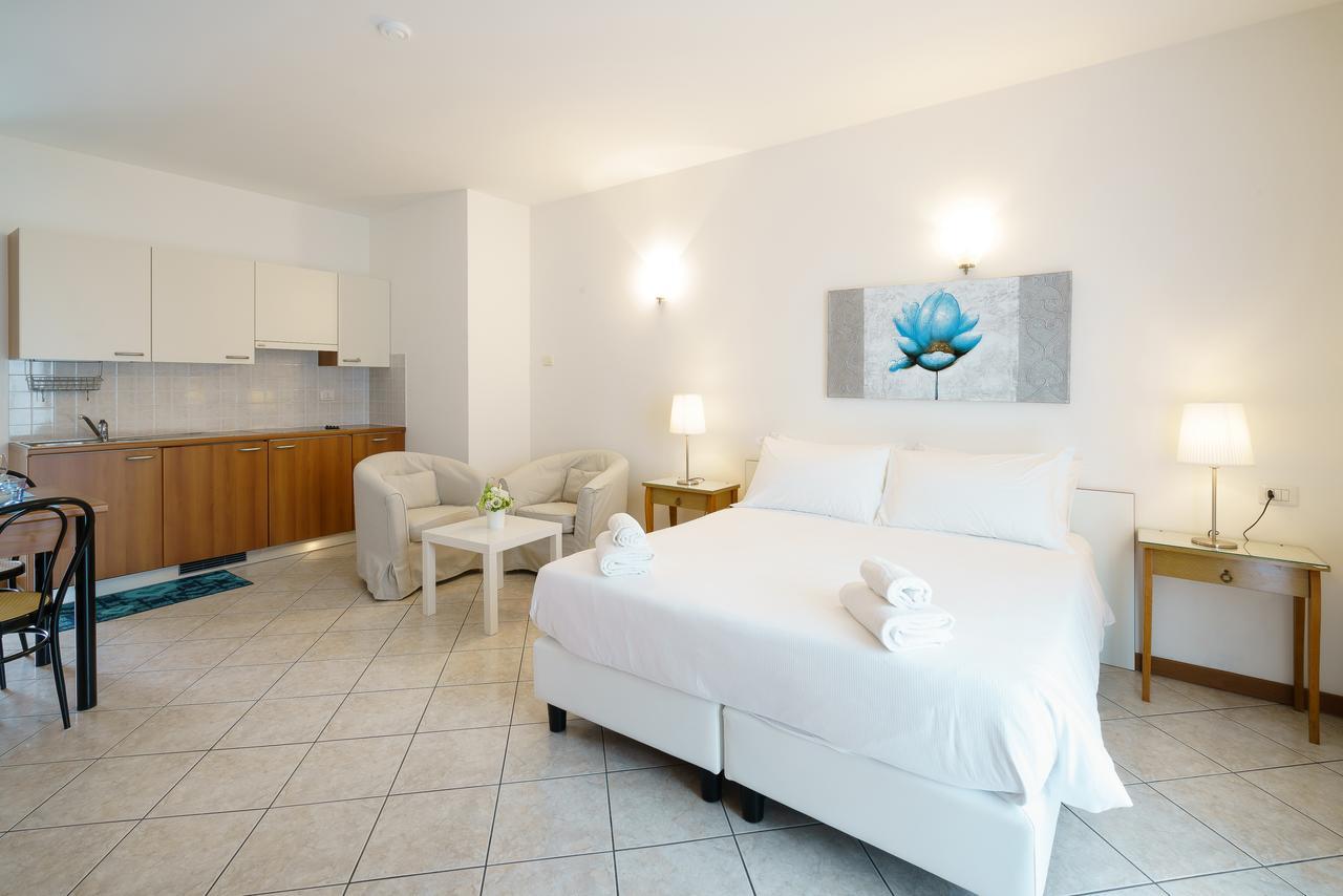 Residence Riva Del Lario Gravedona Kültér fotó