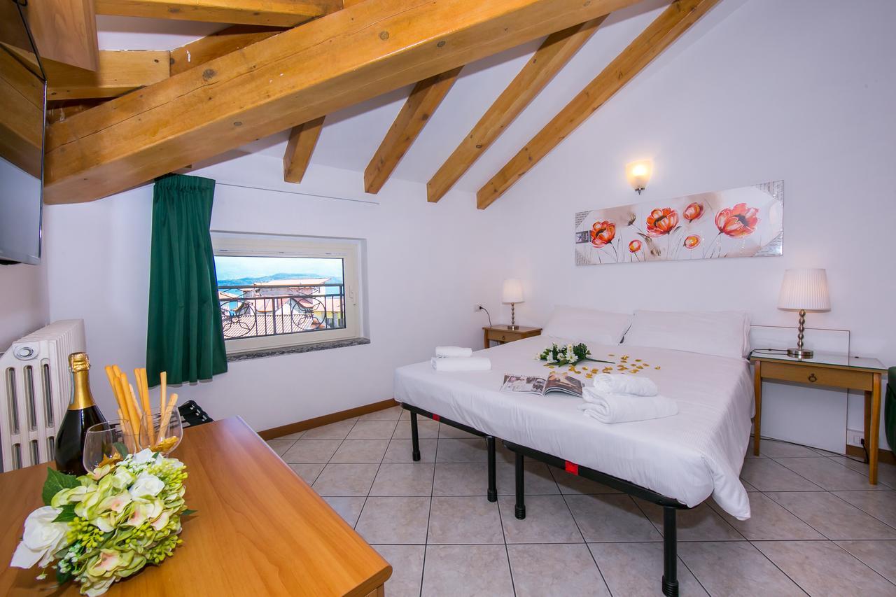 Residence Riva Del Lario Gravedona Kültér fotó